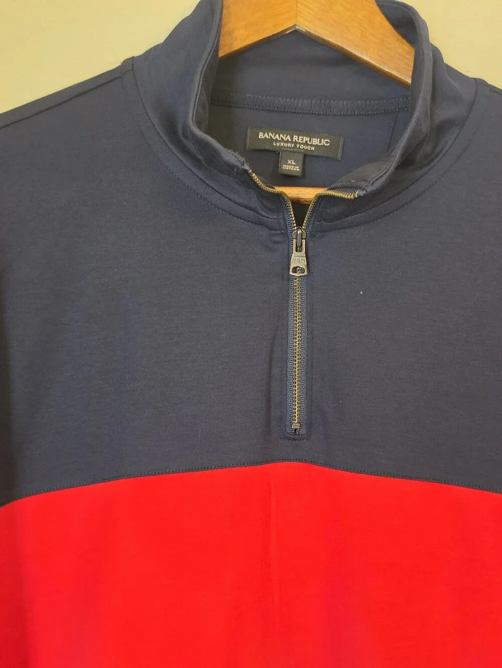 Banana Republic Luxury Touch 1/4 Zip‎ Mens XL Navy Blue Red Colorblock Nautical